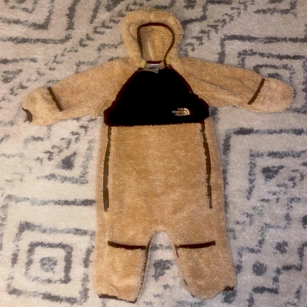 North face bunting suit 3-6m gender neutral
